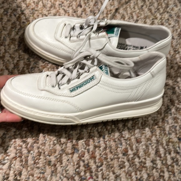 Mephisto size 9 sneakers - Picture 3 of 9